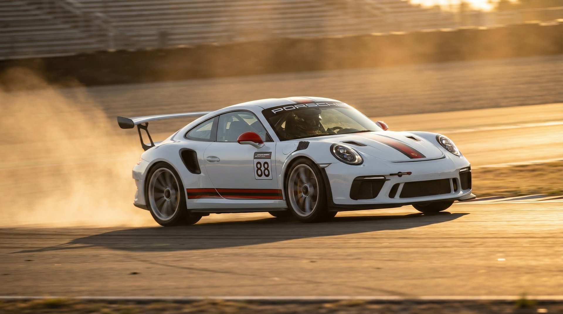 蘑菇视频跑车测评视频